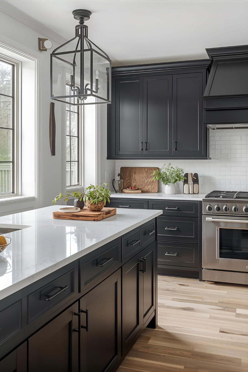 15 Black Farmhouse Kitchens That Mix Rustic Charm and Modern Style
